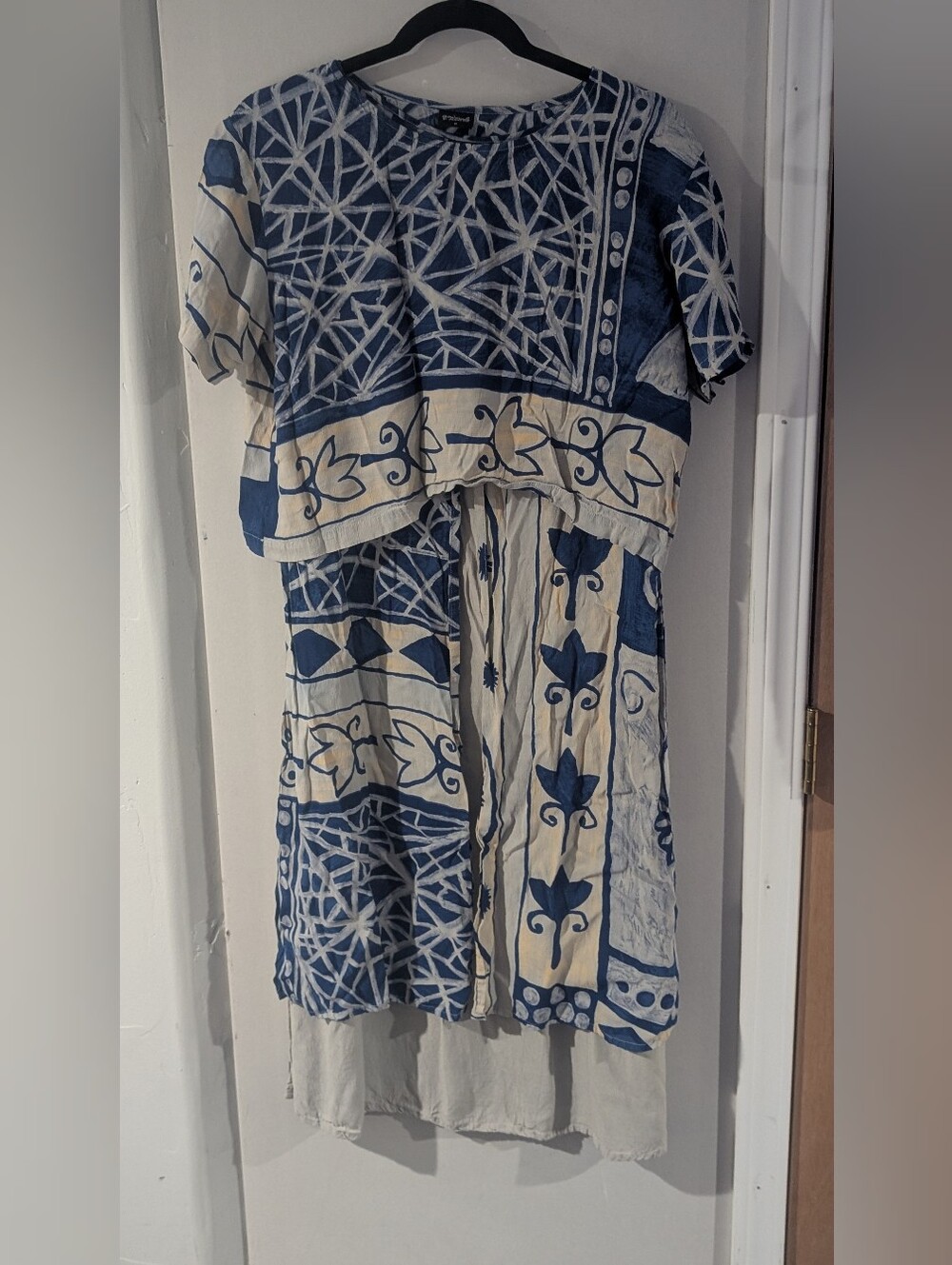 Vintage Animale 2 Piece Blue and Cream Graphic Print Blouse